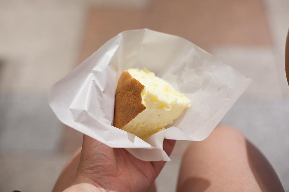 Bäckerei: Rikuro Ojisan Cheesecake – Rikuro Ojisan no mise Namba
