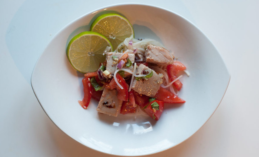 Rezept: Thunfischsalsa mit Reisnudeln selber machen